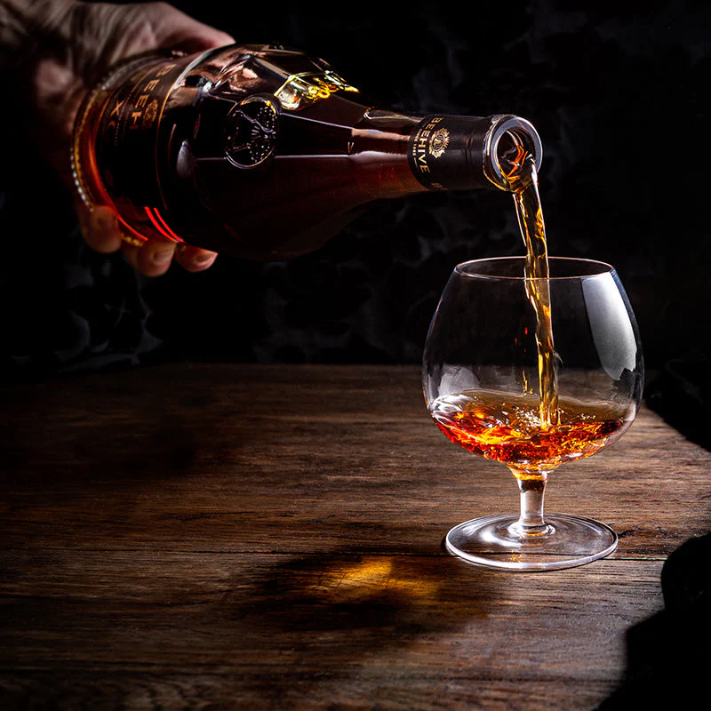 Beehive XO Brandy 700ml - Image 2